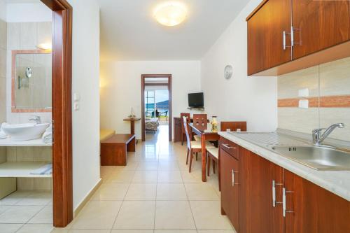 Imagen general del Hotel Emerald and Suites. Foto 7