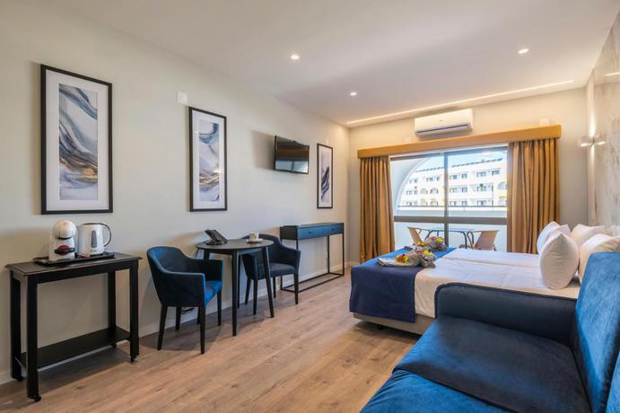 Imagen de la habitación del Hotel Emeralds Albufeira. Foto 6