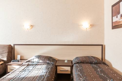 Imagen de la habitación del Hotel Emeraude, Confolens. Foto 4