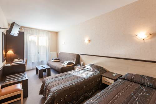 Imagen de la habitación del Hotel Emeraude, Confolens. Foto 7