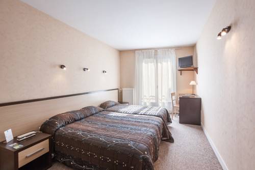 Imagen de la habitación del Hotel Emeraude, Confolens. Foto 8