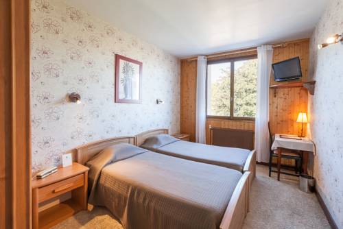 Imagen de la habitación del Hotel Emeraude, Confolens. Foto 10