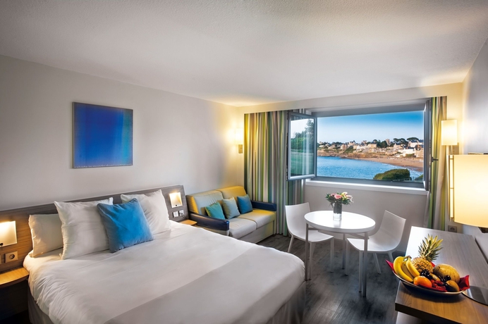 Imagen de la habitación del Hotel Emeria Dinard Thalasso and Spa. Foto 7