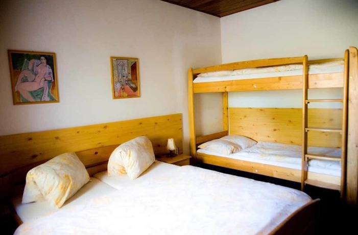 Imagen de la habitación del Hotel Emerich. Foto 4