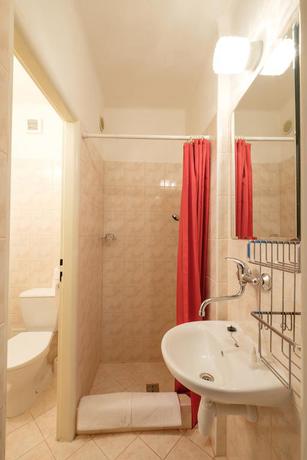 Imagen de la habitación del Hotel Emerich. Foto 6