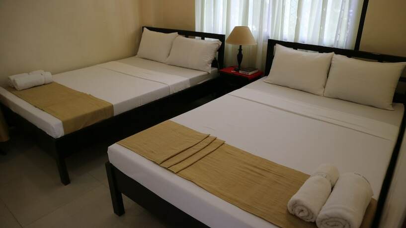 Imagen de la habitación del Hotel Emerill Inn. Foto 3