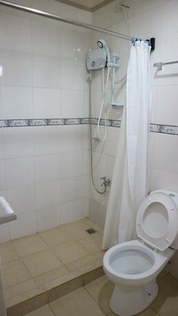 Imagen de la habitación del Hotel Emerill Inn. Foto 4