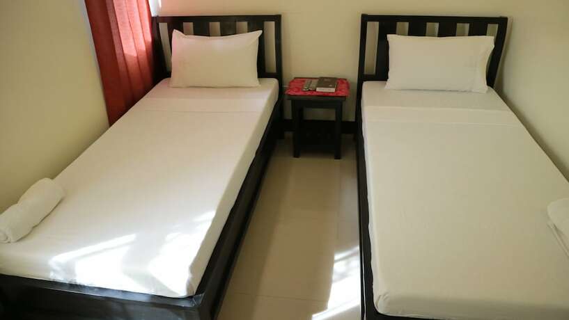 Imagen de la habitación del Hotel Emerill Inn. Foto 5