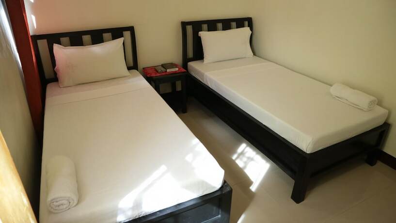 Imagen de la habitación del Hotel Emerill Inn. Foto 6