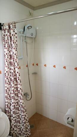 Imagen de la habitación del Hotel Emerill Inn. Foto 9