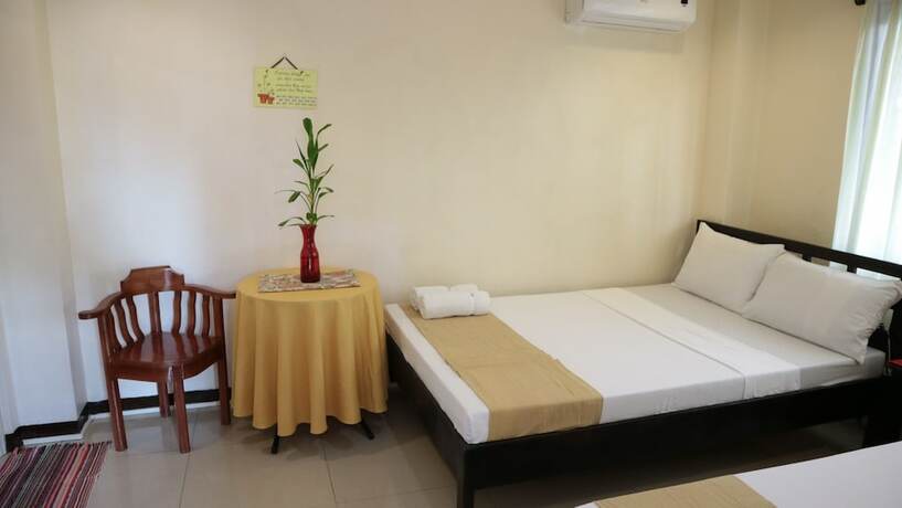 Imagen de la habitación del Hotel Emerill Inn. Foto 12