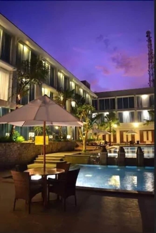 Imagen general del Hotel Emersia and Resort. Foto 1