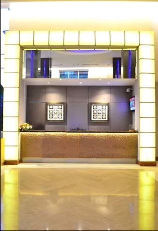 Imagen de los interiores del Hotel Emersia and Resort. Foto 16