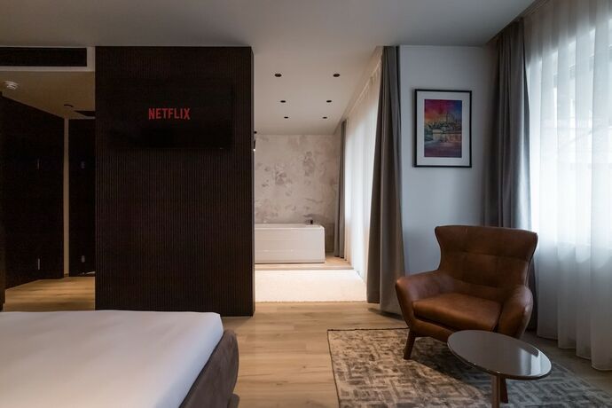 Imagen de la habitación del Hotel Emery. Foto 12