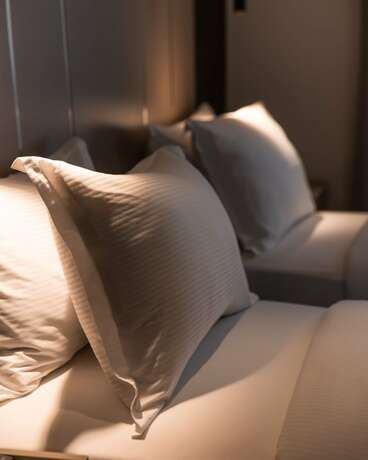 Imagen de la habitación del Hotel Emery. Foto 15