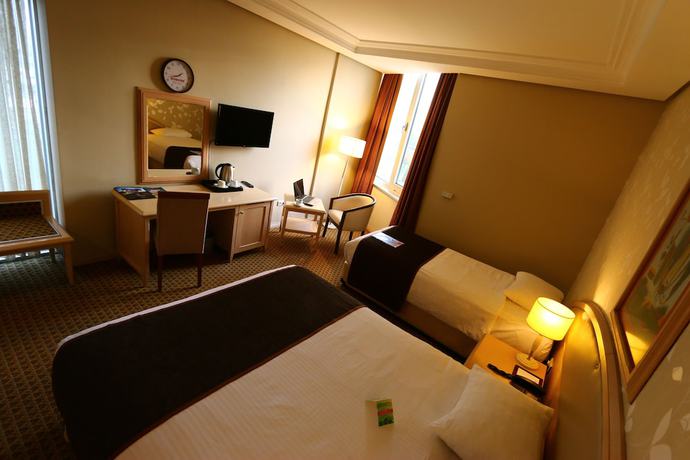 Imagen de la habitación del Hotel Emexotel Kocaeli. Foto 12