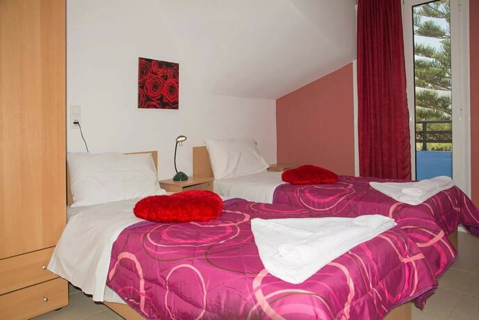 Imagen de la habitación del Hotel Emi Seaside. Foto 15