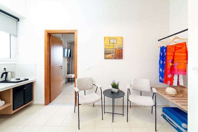 Imagen de la habitación del Hotel Emi Seaside. Foto 17