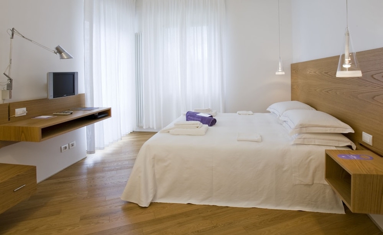 Imagen de la habitación del Hotel Emilia, Portonovo. Foto 10