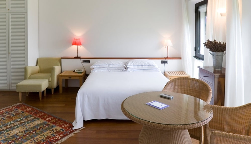 Imagen de la habitación del Hotel Emilia, Portonovo. Foto 13