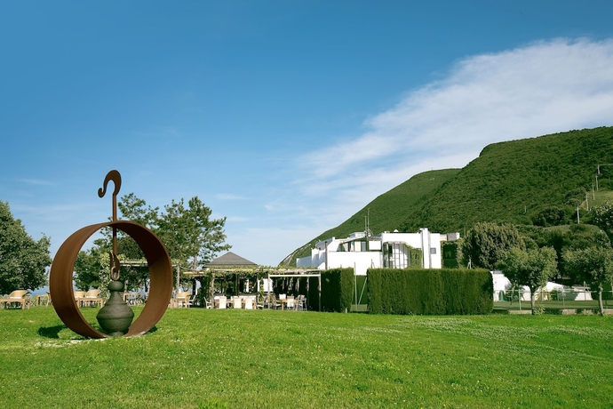 Imagen de los exteriores del Hotel Emilia, Portonovo. Foto 16