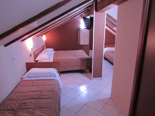 Imagen de la habitación del Hotel Emiliana. Foto 3