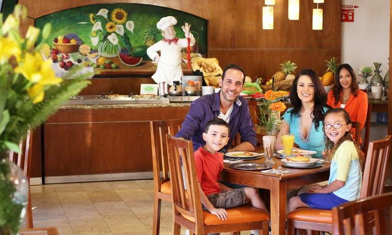 Imagen del bar/restaurante del Hotel Emily, Pachuca. Foto 3