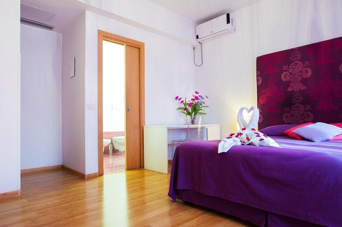 Imagen general del Hotel Emily Suites, Sorrento. Foto 3