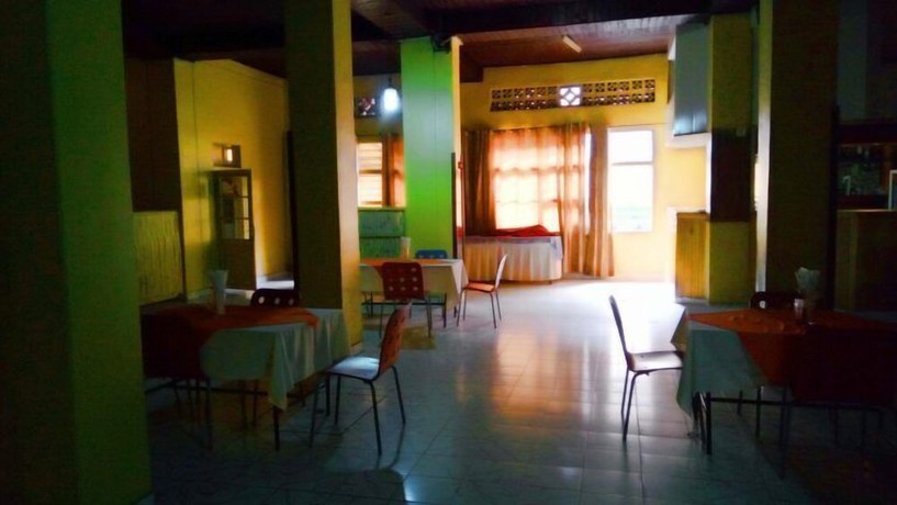 Imagen del bar/restaurante del Hotel Eminence, Kigali. Foto 5