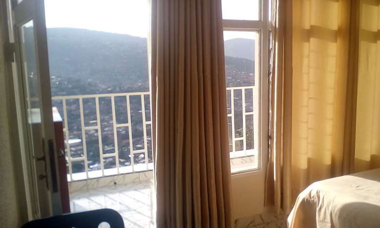 Imagen de la habitación del Hotel Eminence, Kigali. Foto 16