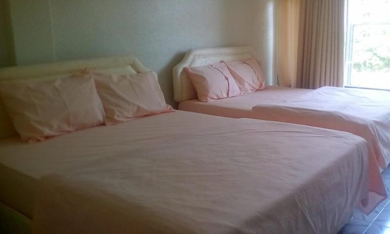 Imagen de la habitación del Hotel Eminence, Kigali. Foto 17