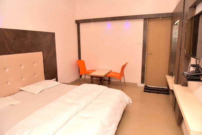 Imagen de la habitación del Hotel Eminence - Palm Residency. Foto 8