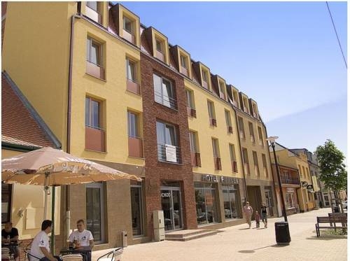 Imagen general del Hotel Eminent. Foto 3