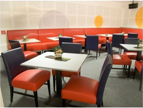 Imagen general del Hotel Eminent. Foto 8