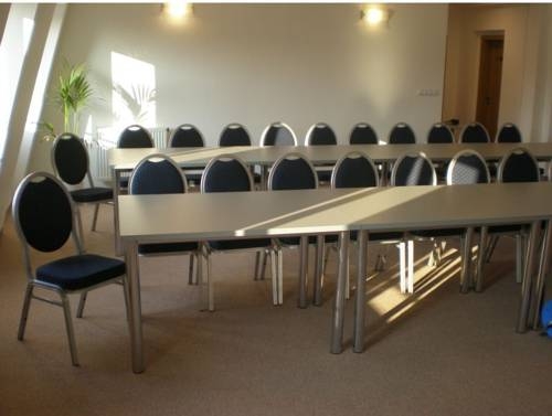 Imagen general del Hotel Eminent. Foto 11