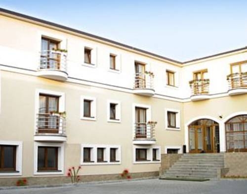 Imagen general del Hotel Eminent. Foto 6