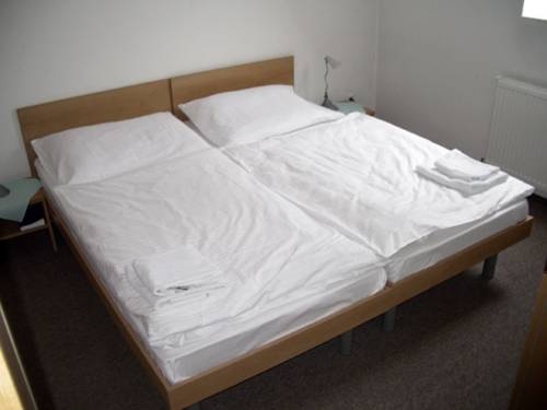 Imagen de la habitación del Hotel Eminent. Foto 16