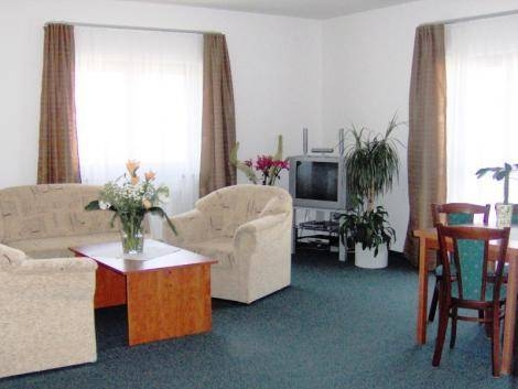 Imagen general del Hotel Eminent. Foto 13