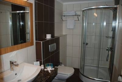 Imagen de la habitación del Hotel Emir Royal. Foto 6