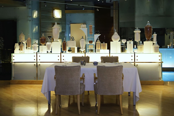 Imagen del bar/restaurante del Hotel Emirates Palace Mandarin Oriental, Abu Dhabi. Foto 3