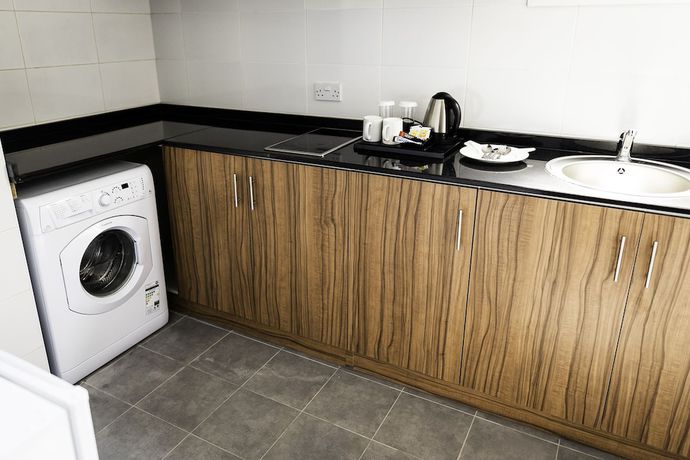 Imagen de la habitación del Hotel Emirates Plaza, Abu Dhabi. Foto 10