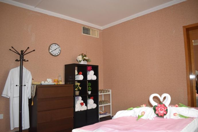Imagen de la habitación del Hotel Emirates Plaza, Abu Dhabi. Foto 12