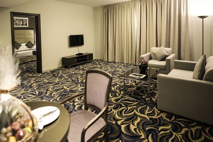 Imagen de la habitación del Hotel Emirates Plaza, Abu Dhabi. Foto 13