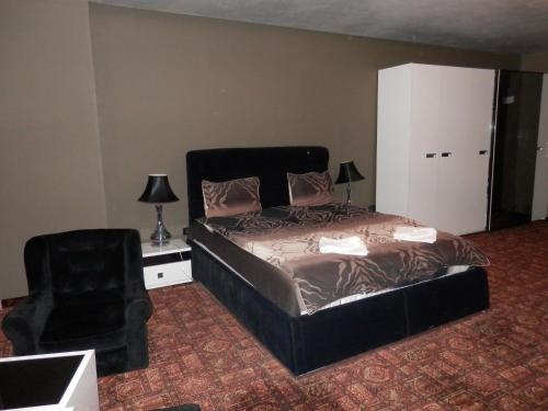 Imagen de la habitación del Hotel Emirates, Sofia. Foto 8