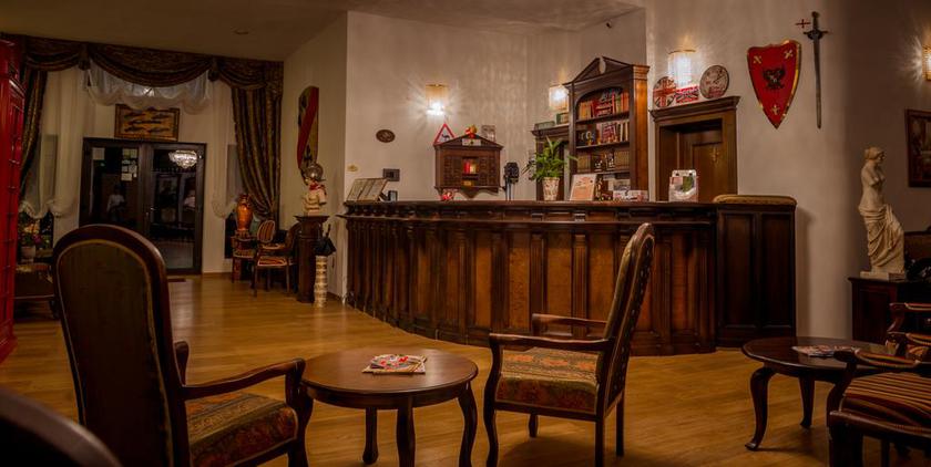 Imagen de los interiores del Hotel Emire. Foto 7