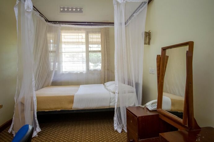 Imagen general del Hotel Emirina Travel. Foto 3