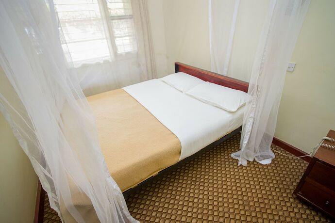 Imagen de la habitación del Hotel Emirina Travel. Foto 22