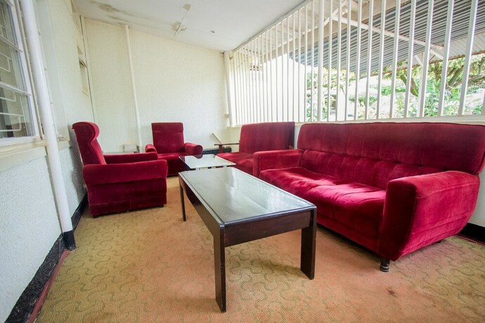 Imagen de los interiores del Hotel Emirina Travel. Foto 23