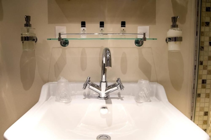 Imagen de la habitación del Hotel Emlyn. Foto 18