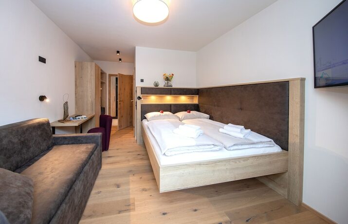 Imagen de la habitación del Hotel Emma Deluxe. Foto 13